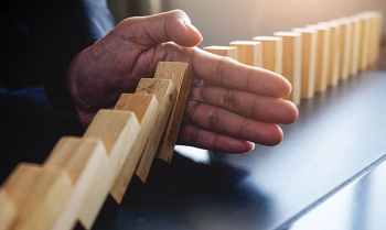 Business Crisis and Corporate Restructuring. New Measures